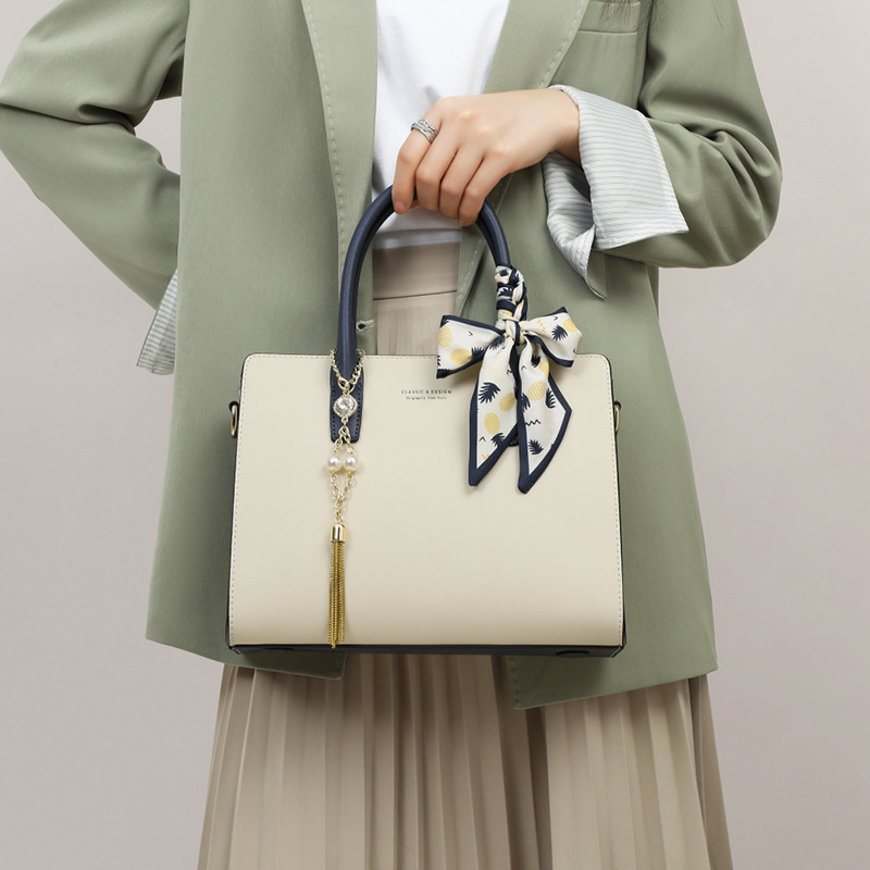 Bolso bandolera de cuero genuino premium con diseño espacioso y costura patchwork – Image 4