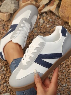 Zapatillas de Entrenamiento Alemán Planas para Mujer – Estilo Preppy