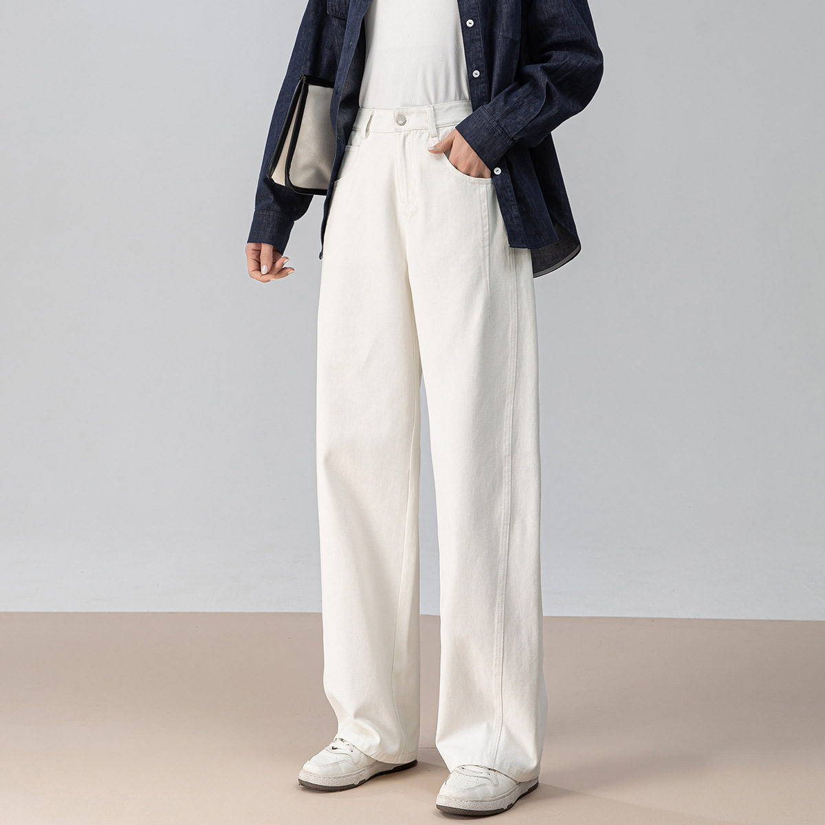 Pantalón Denim de Cintura Alta con Corte Curvo y Pierna Recta para Mujer – Image 3