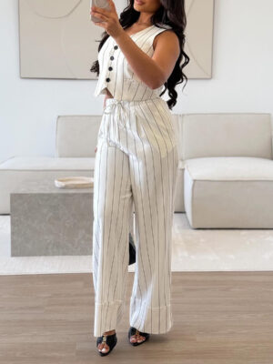 Conjunto a rayas minimalista para mujer